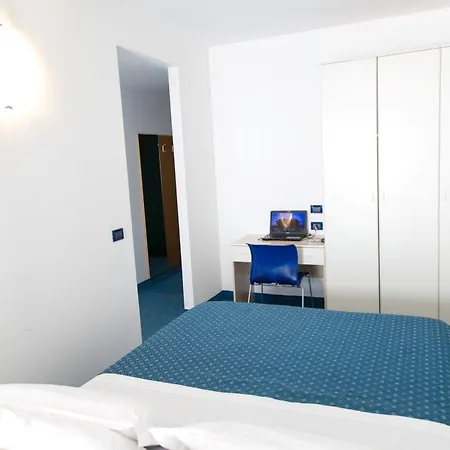Aparthotel Biri *